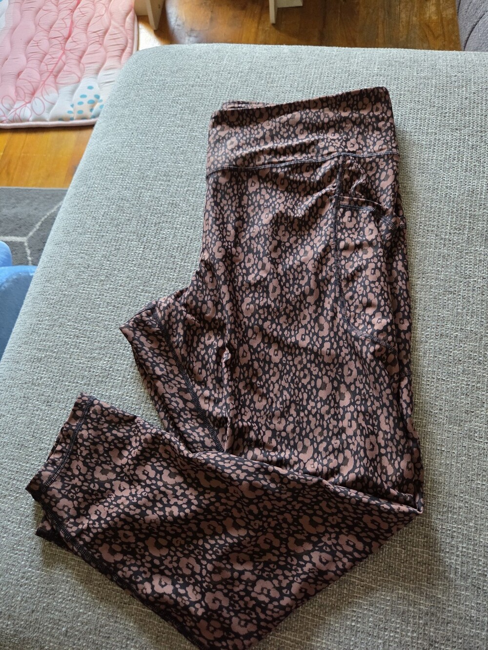 Old Navy Leopard-Print Leggings